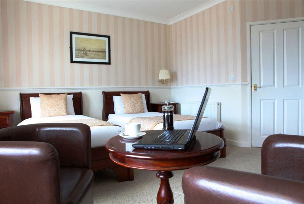 Cliff Head Hotel Carlyon Bay Exterior photo